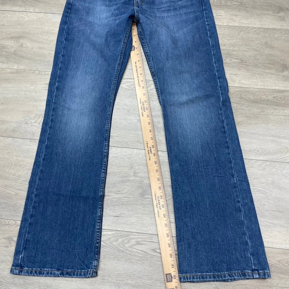 Levis this piece